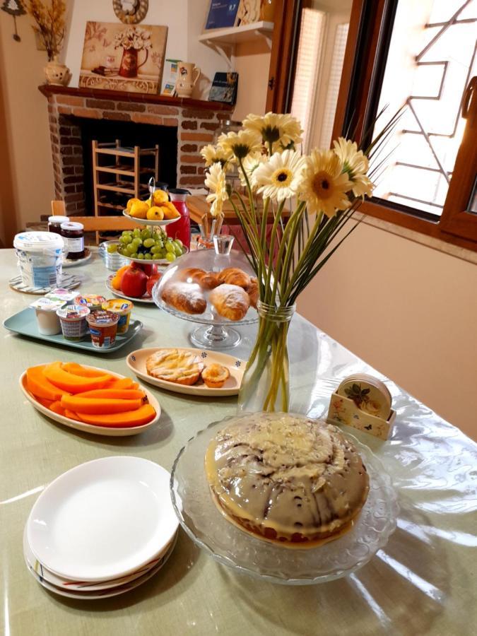 Bed and Breakfast Antico Casale Il Sambuco Manduria Exterior foto